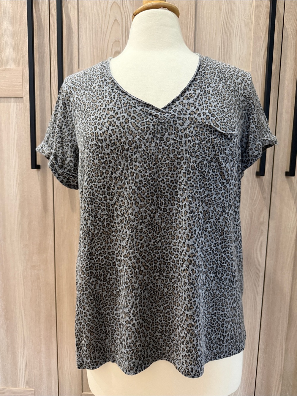 T.La Gray Leopard Print V-Neck Pocket Tee